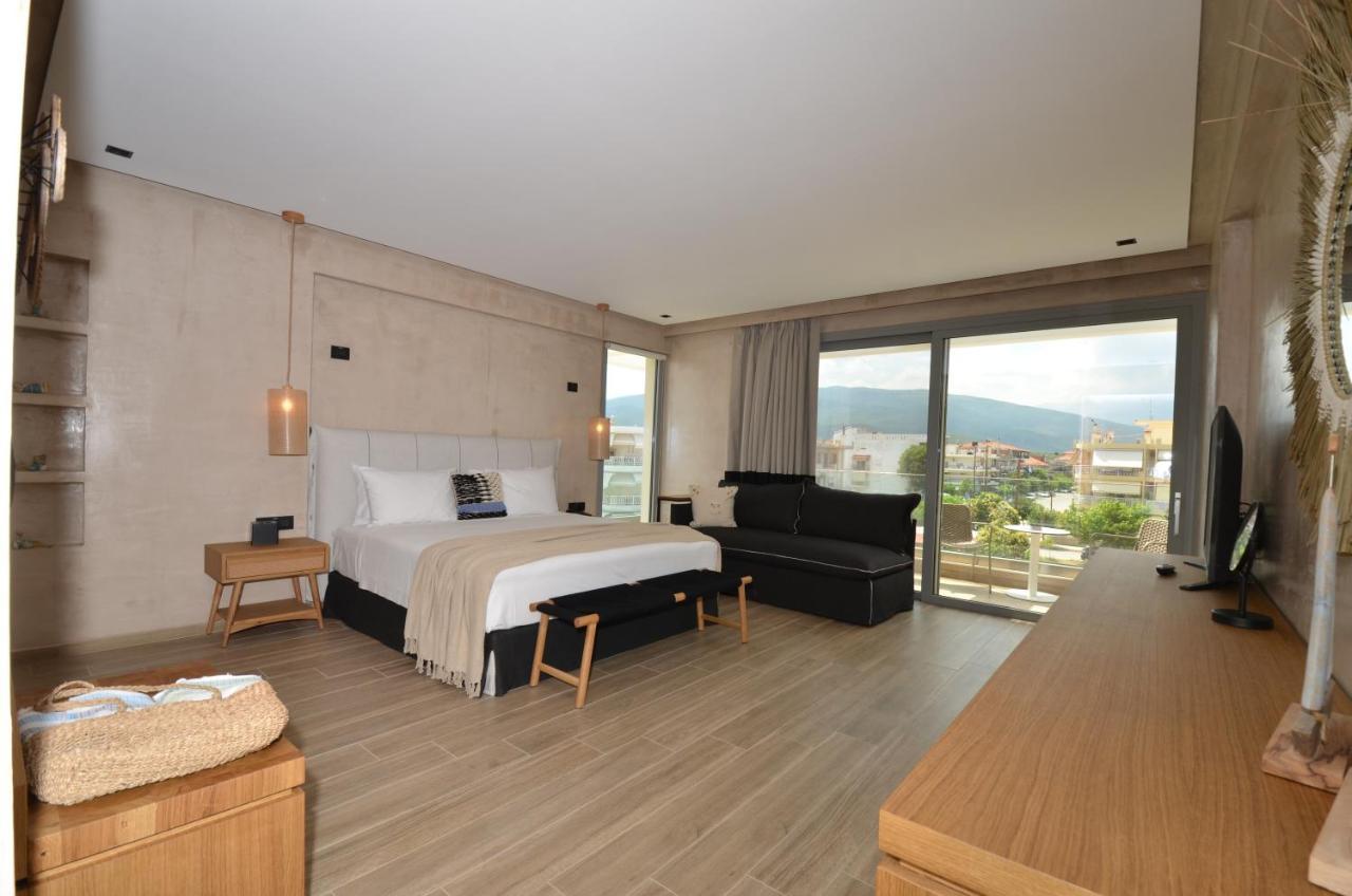 Evilion Sea And Sun Neoi Poroi