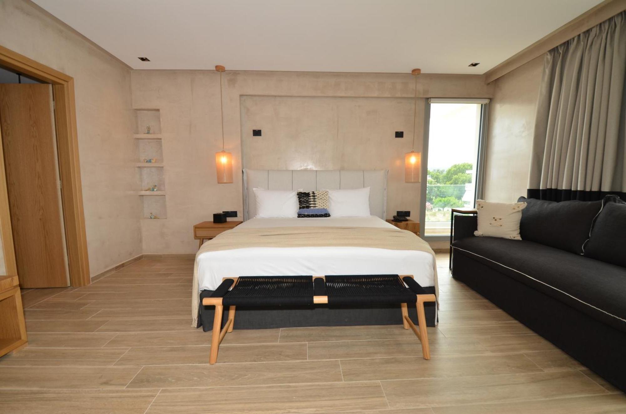 Hotel Evilion Sea And Sun 4*